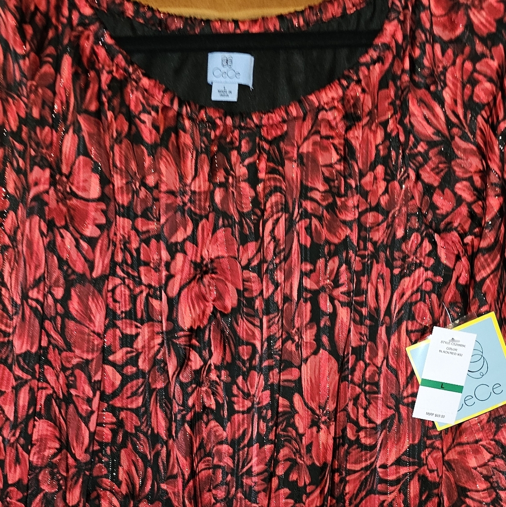CeCe Red and Black Floral Pleated Top